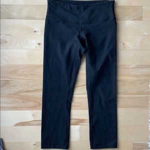 Lululemon crops
